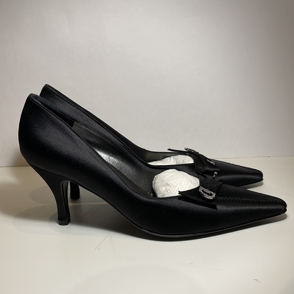 Salvatore Ferragamo Black Pumps - Picture 3 of 6